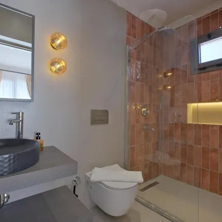 Lilia Homes